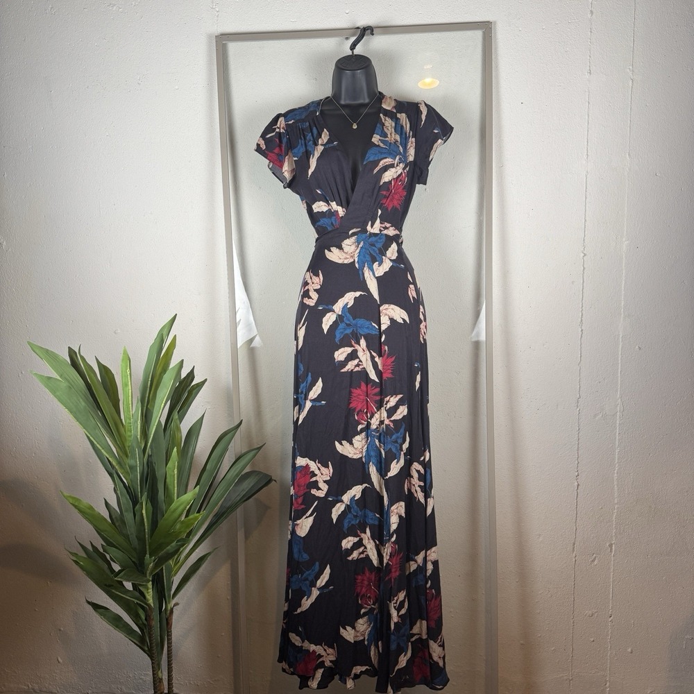 Tularosa Revolve Sid Floral Maxi Wrap‎ Dress Sz Sm Sexy Feminine Cottage Resort